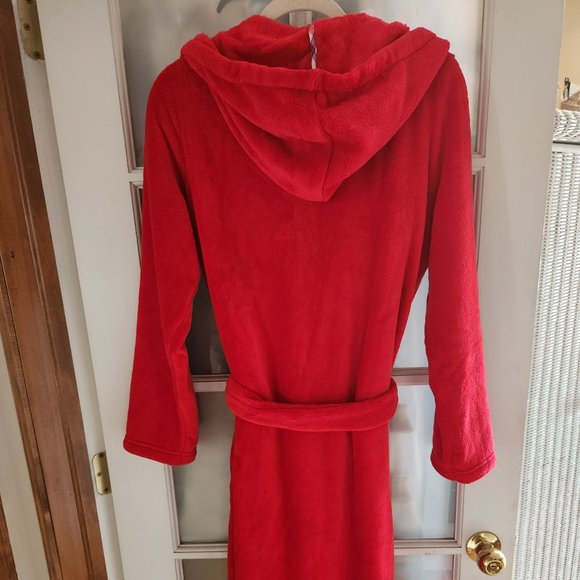 VICTORIA'S SECRET ~ Hooded PLUSH Fluffy Robe ~ Size M ~ HOLIDAY Red ~ COZY - Picture 4 of 5